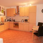 Lena Mit Terrasse Und Tiefgarage Appartamento Koserow